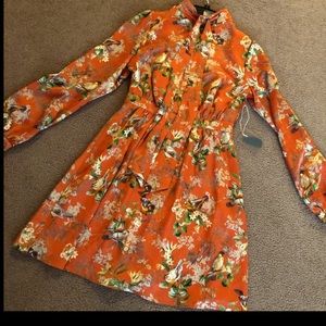 NWT SUPER CUTE DEESS